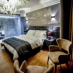 3* Отель Hotel Vila Tirana