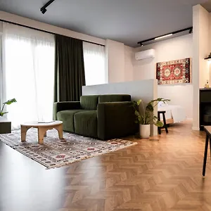 Muz Tirana